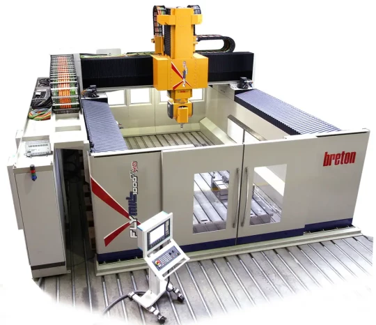 Spécial EMO HANOVRE : un centre d\'usinage vertical 5 axes sur le stand BRETON