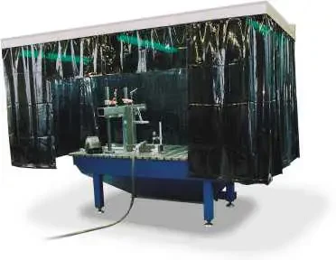 FÖRSTER propose une table de soudage 3D avec captation de fumée de soudage