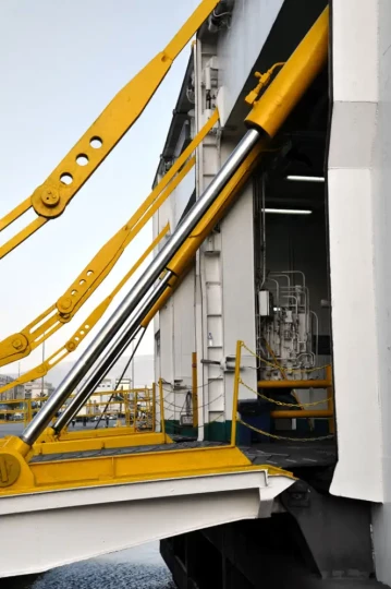 Klüber Lubrication lance une nouvelle gamme de fluides hydrauliques synthétiques respectueux de l’environnement
