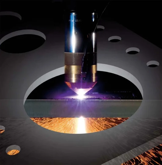 La réalisation de trous de qualité au plasma facilitée grâce à la technologie Hole Master d'AIR LIQUIDE WELDING