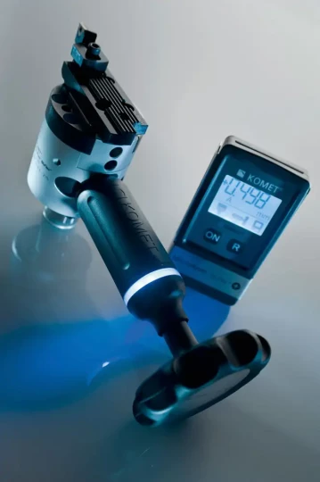 KOMET utilise le bluetooth pour simplifier le réglage de ses outils de perçage de précision