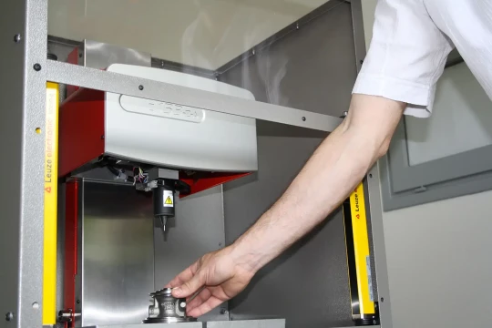 SIC Marking lance la nouvelle machine de marquage automatique c153 z-a