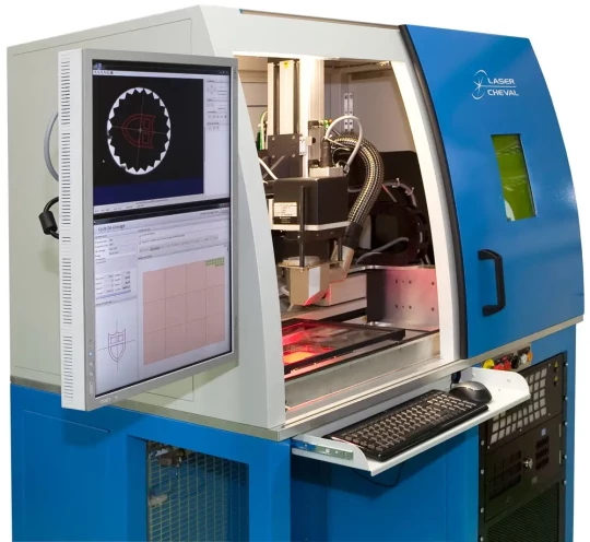 Grâce à la vision Cognex, les stations de marquage LASER CHEVAL atteignent une précision d’horloger