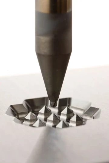 Fraise revêtement diamant pour usinage carbure de tungstène chez UNION TOOL
