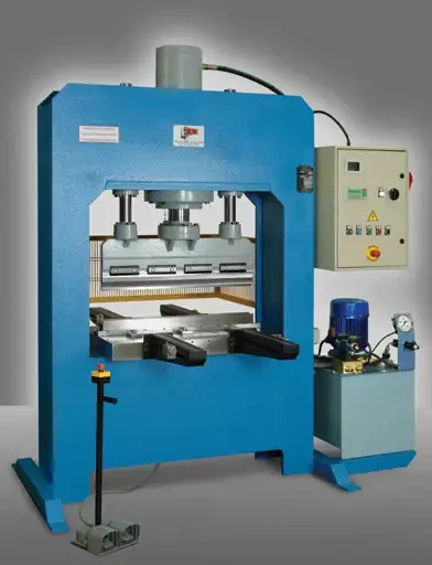 Spécial EMO 2003 : SICMI exposera 7 modèles de presses hydrauliques