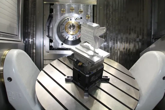 Centre usinage 5 axes aluminium-titane - HANDTMANN