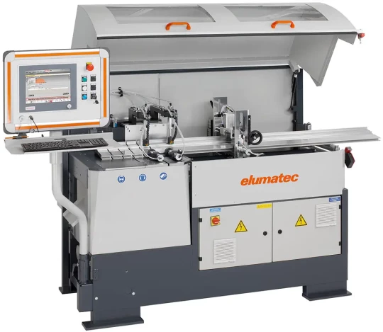 Une tronçonneuse automatique pour profilés aluminium chez ELUMATEC à Industrie