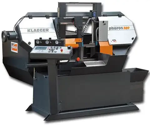 Une scie à ruban automatique à deux montants chez KLAEGER à Industrie Lyon