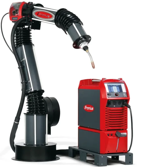Soudage MIG MAG robotisé, soudage manuel et rechargement TIG chez FRONIUS