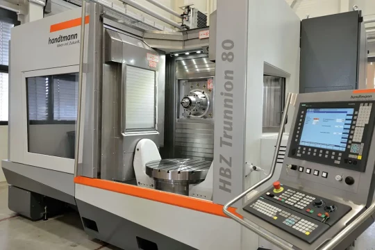 Usinage 5 axes robotisé avec HANDTMANN, KUKA et SIEMENS