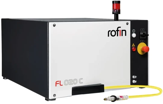 Source laser compacte technologie fibre pour découpe et soudage