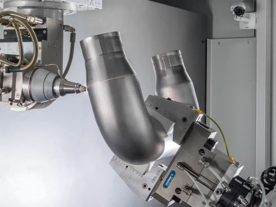Découpe laser de tubes et tronçonneuse de tubes ou lopins