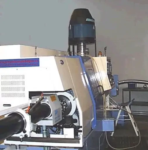 Spécial SIMODEC 2004 : NEDERMAN présente une nouvelle génération de filtres NOM pour filtrer à la source les brouillards d'huile soluble