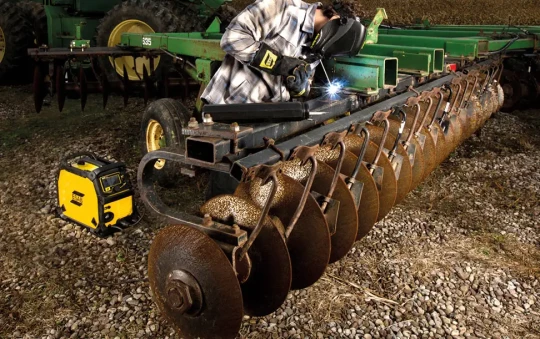 Générateur de soudage multiprocédés MIG/TIG/MMA - ESAB Rebel