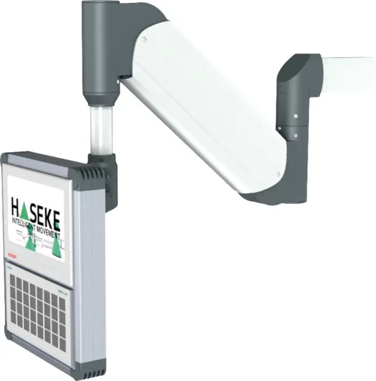 Accessibilité et ergonomie autour du poste de travail avec bras mobile vertical