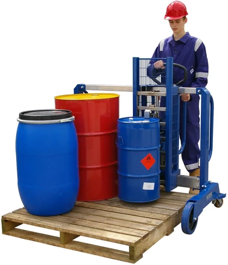 Manipulateur de fûts déclinable en inox et compatible avec les zones ATEX