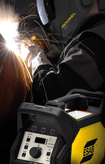 Soudage smart MIG pour commencer à souder avec un arc extrêmement stable