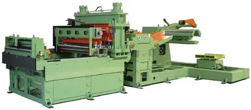 Spécial INDUSTRIE 2004 : SERVOPRESSE présente la nouvelle ligne compacte d'alimentation pour le raboutage des bandes