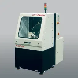 Spécial INDUSTRIE 2004 : nettoyage de pièces mécaniques avec la machine VibroClean chez SUPFINA