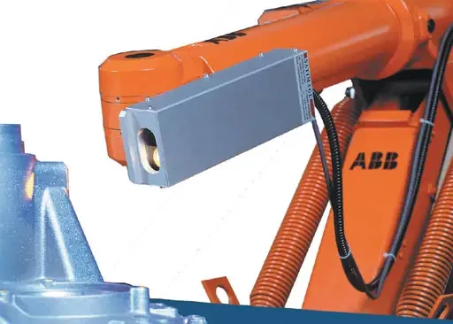 Spécial INTER QUALITE 2004 : ABB et SATIMAGE présentent un robot ABB associé à un tout nouveau système, Tarodo, qui contrôle les taraudages par vision, sans contact et sans intrusion