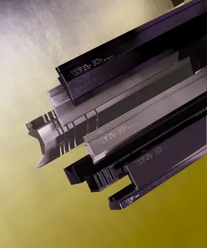 Spécial INDUSTRIE 2004 : WILSON TOOL sera présent avec ses outils de pliage revêtus de NITREX et ses outils de poinçonnage