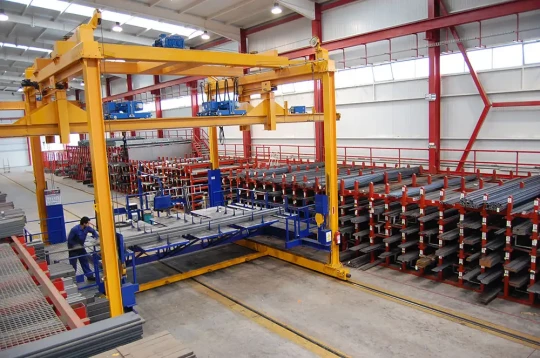 Stockage semi-automatique pour barres, profilés et tubes jusqu’à 12 mètres