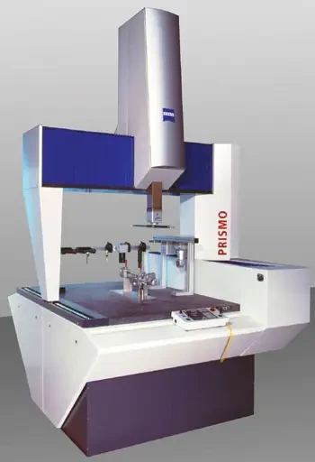 Spécial INTERQUALITE 2004 : 4 modèles de machine à mesurer sur le stand CARL ZEISS