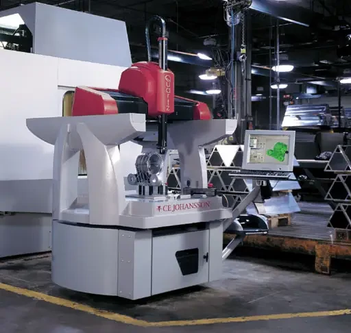Spécial INTERQUALITE 2004 : présentation pour la première fois en France de la nouvelle machine QUARTZ conçue spécifiquement pour le contrôle en atelier