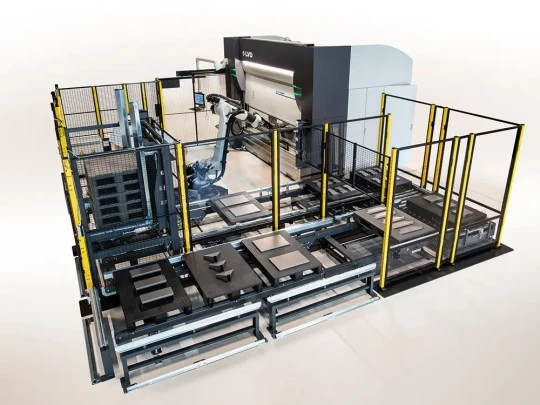 Presse plieuse à changement automatique d'outils avec robot de pliage