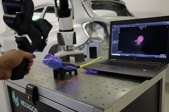 Précision de numérisation de 50 microns pour une distance allant jusqu’à 30 mètres