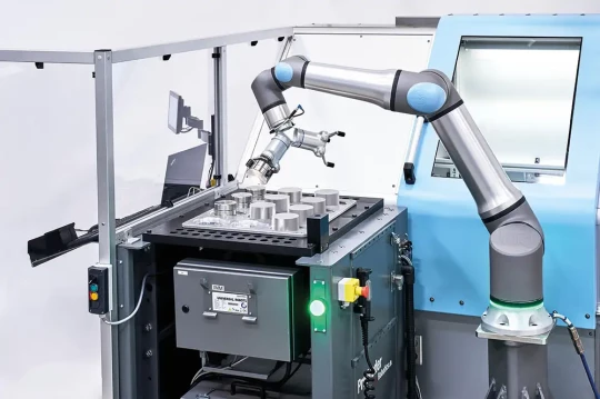 Manutention, chargement de machines, soudage avec cobots