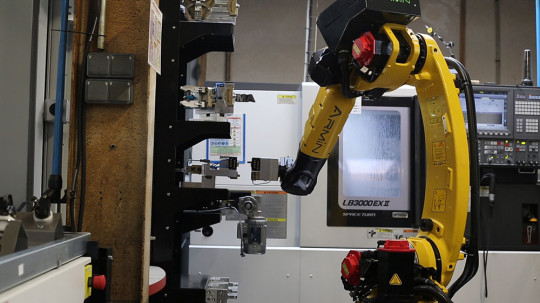 changement prehenseur robot cellule tournage armin robotics