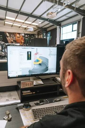 Programmation de l'usinage simplifiée grâce au jumeau numérique, même sur des pièces complexes