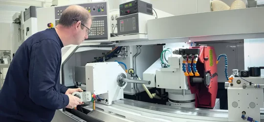 Machines-outils CNC complètement révisées