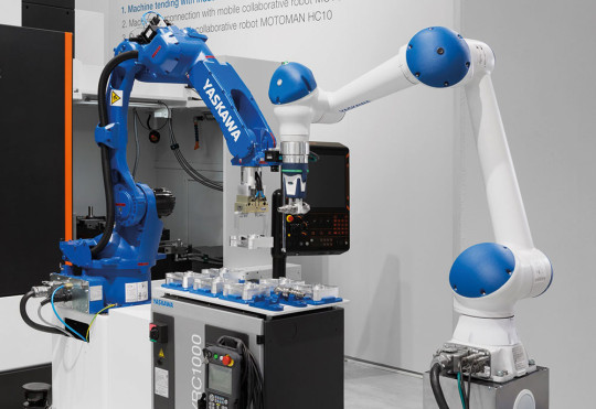 Robots 6 axes de manutention pour applications de service machine - YASKAWA