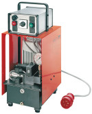 Un groupe électro-pompe conçu pour la mise en œuvre des outils hydrauliques et le bridage des outillages de presse chez AMF/VEKTEK