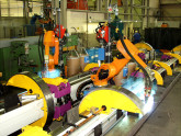 CARL CLOOS SCHWEISSTECHNIK installe des lignes de soudage robotisé complexes pour Schmitz Cargobull