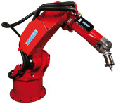 REIS ROBOTICS étend sa gamme au traitement laser des matériaux avec le robot laser en démonstration sur SCHWEISSEN & SCH