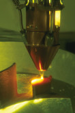 Machine hybride fabrication additive (déposition métallique par laser)/usinage