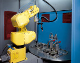 Spécial SOUDAGE 2004 : COMMERCY SOUDURE dévoilera une cellule de soudage micro plasma et un robot équipé d'un ensemble de soudage TIG